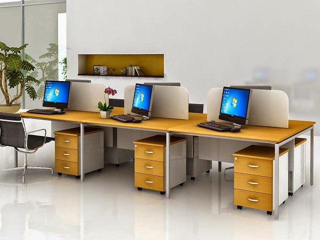 Bố trí văn phòng nhỏ với nội thất phù hợp với không gian căn phòng