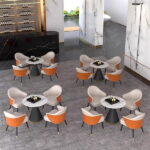 Bộ Bàn Ghế Ăn Đăng Khoa Ở Số 462 Văn Cao, Ngọc Hồ, Ba Đình, Hà Nội